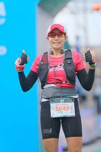 BIB: 5042
                            <button type="button" onclick="openModal(21760915)" class="btn btn-primary btn-sm float-right btn-popup" data-toggle="modal" data-target=".modal-high-quality">
                        <i class="fas fa-shopping-cart"></i> Add to Cart
                    </button>
                                            <button type="button" onclick="isThisMe(21760915, true)" class="btn btn-success btn-sm float-right btn-popup btn-isme hidden" data-toggle="tooltip" data-placement="bottom" title="นี่คือรูปของคุณใช่ไหม คลิกที่นี่เพื่อเอาเข้าอัลบั้ม">
                        <i class="fas fa-plus"></i> Add to album
                    </button>
                    <button type="button" onclick="isThisMe(21760915, false)" class="btn btn-warning btn-sm float-right btn-popup btn-isnotme hidden">
                        <i class="fas fa-ban"></i> Remove from album
                    </button>